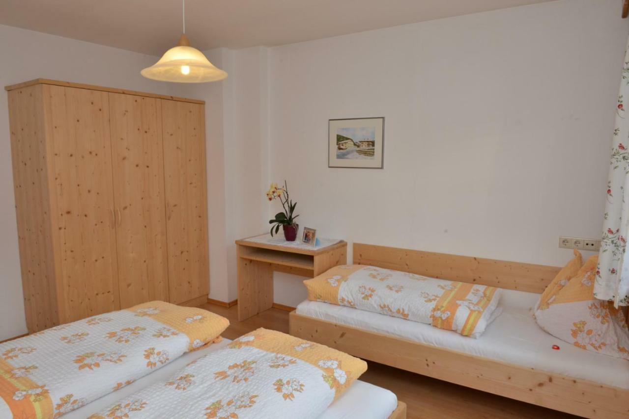 וילאבאסה Appartements Hoferhof מראה חיצוני תמונה